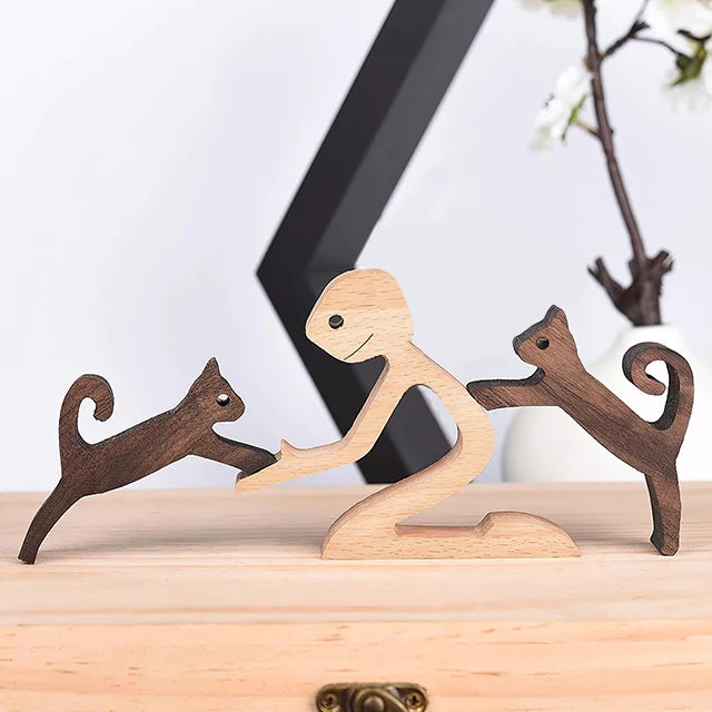 Prachtige met de hand gesneden houten figuren in Man + 2 Katten, – Huisdierentempel