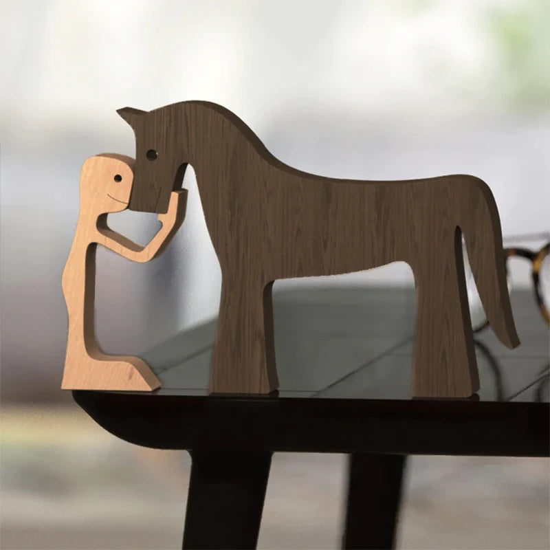 Prachtige met de hand gesneden houten figuren in Man + Paard, – Huisdierentempel
