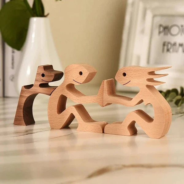 Prachtige met de hand gesneden houten figuren in Stel + Hond, – Huisdierentempel