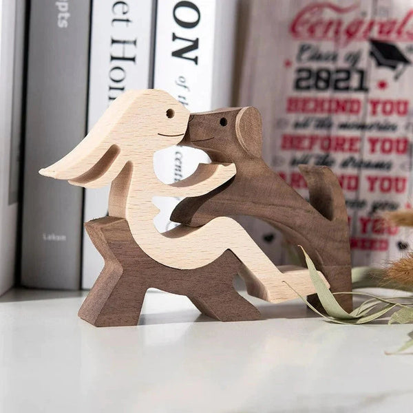 Prachtige met de hand gesneden houten figuren in Zittende vrouw + Hond, – Huisdierentempel